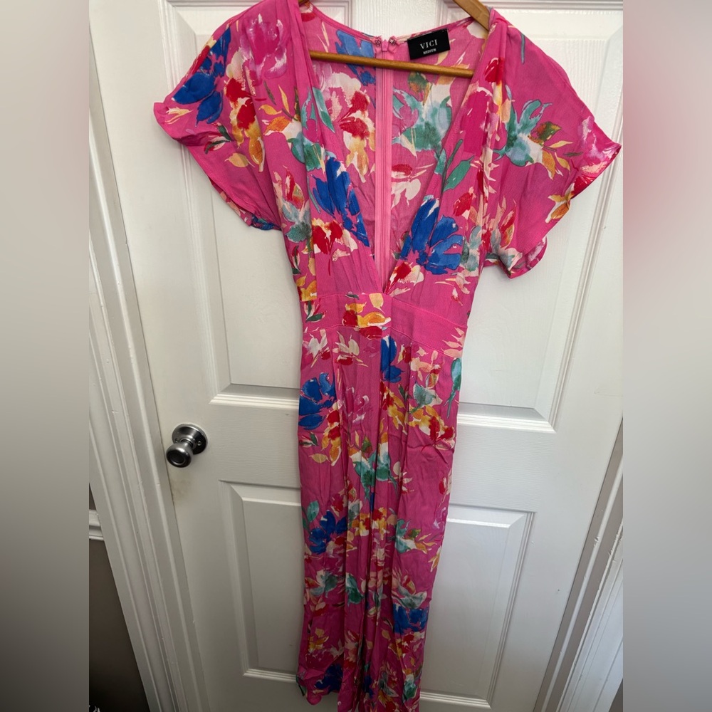VICI Pink Floral Flutter Sleeve ResortWear Jumpsuit with Multicolor Blooms, M